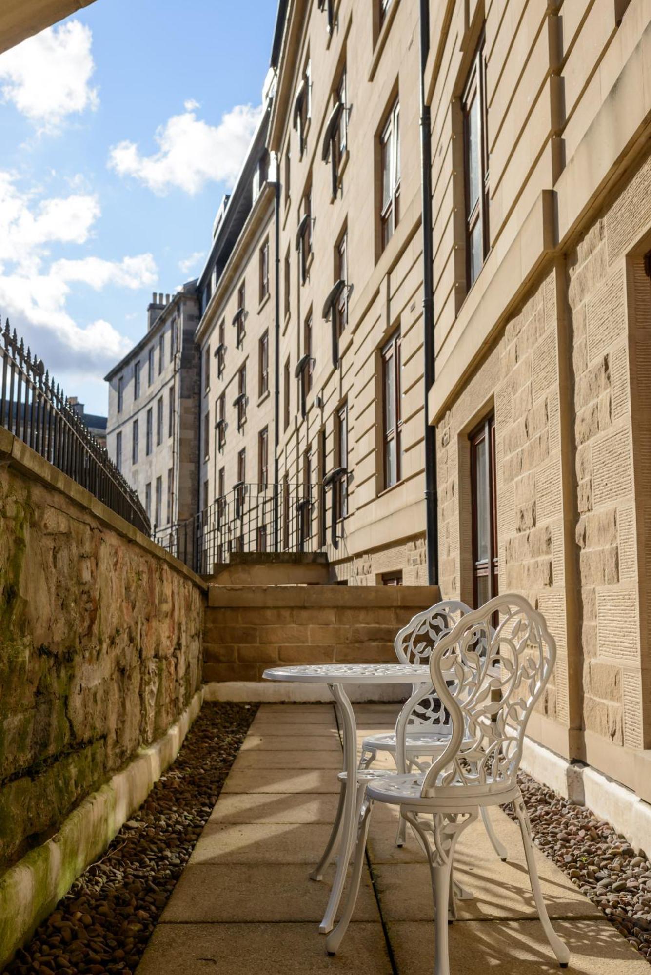Joivy Gorgeous Flat Near The Scotland Gallery Edinburgh Dış mekan fotoğraf